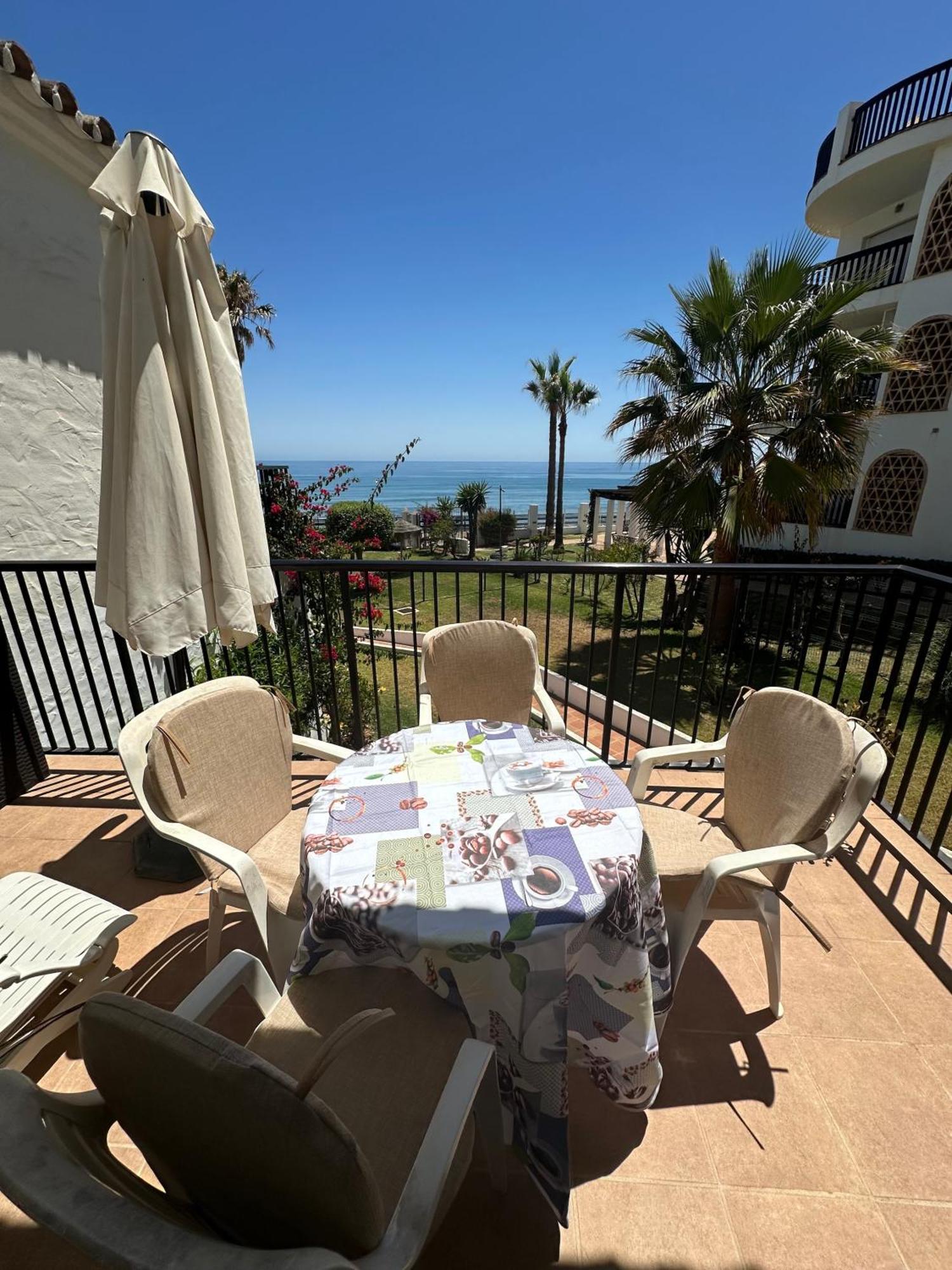 Apartment Sun Of Andalucia In First Beach Line With View On Africa Sitio de Calahonda Luaran gambar